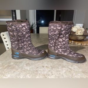 The North Face ThermoBall Eco Button Up Winter Boots Women’s Size 5 Brown Warm